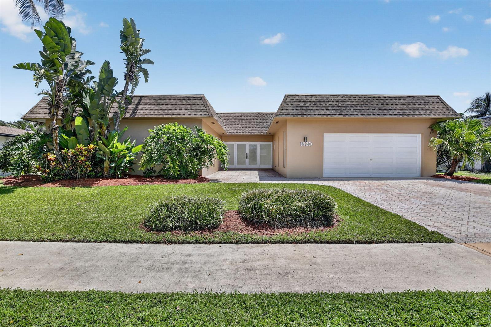 1820 SW 67th Terrace, Plantation FL 33317 photo 2
