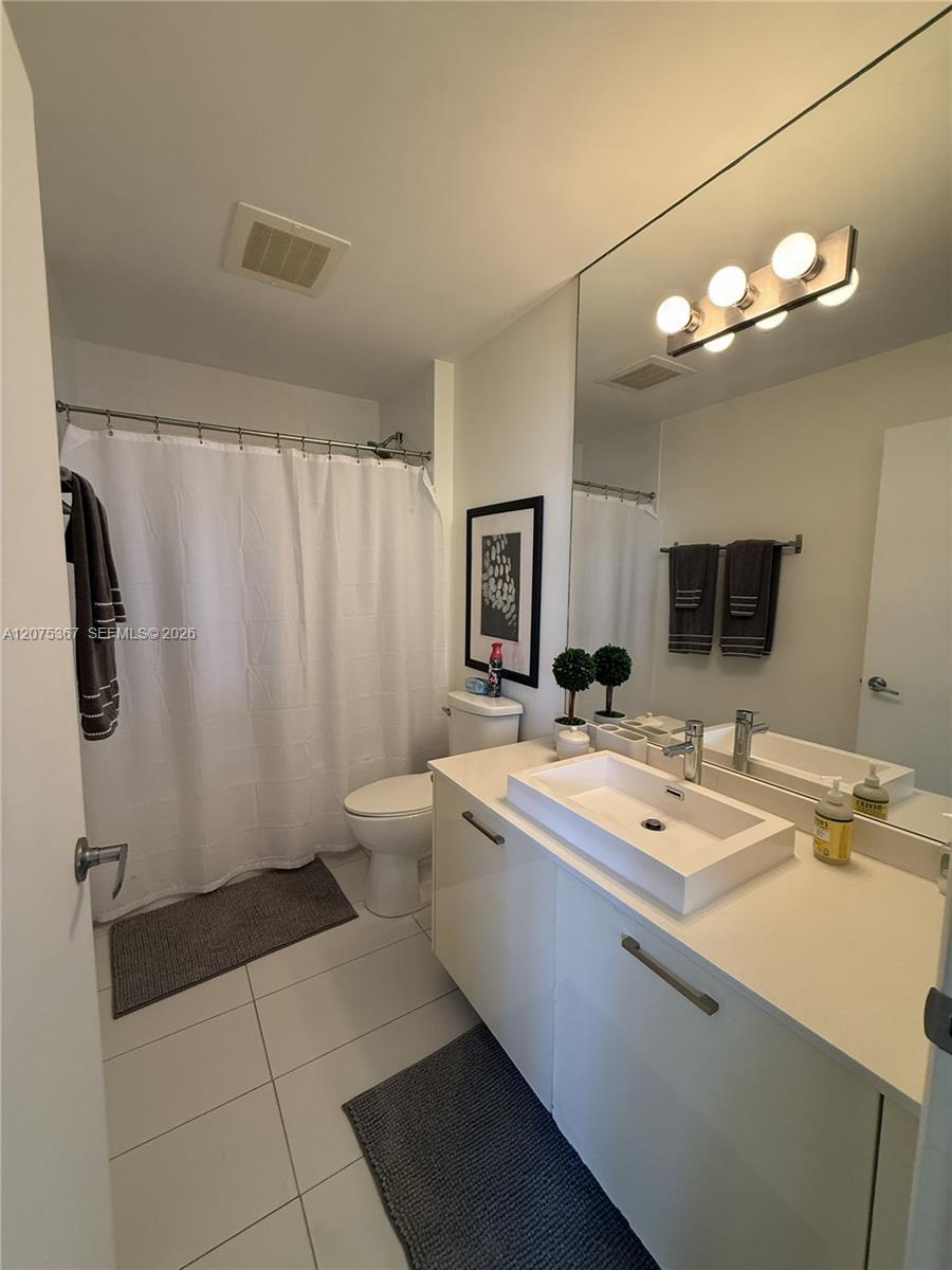 151 SE 1st St # 405, Miami FL 33131 photo 5