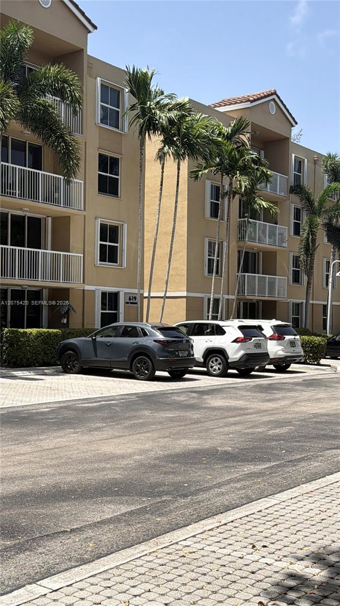 619 E Sheridan St # 105, Dania Beach FL 33004