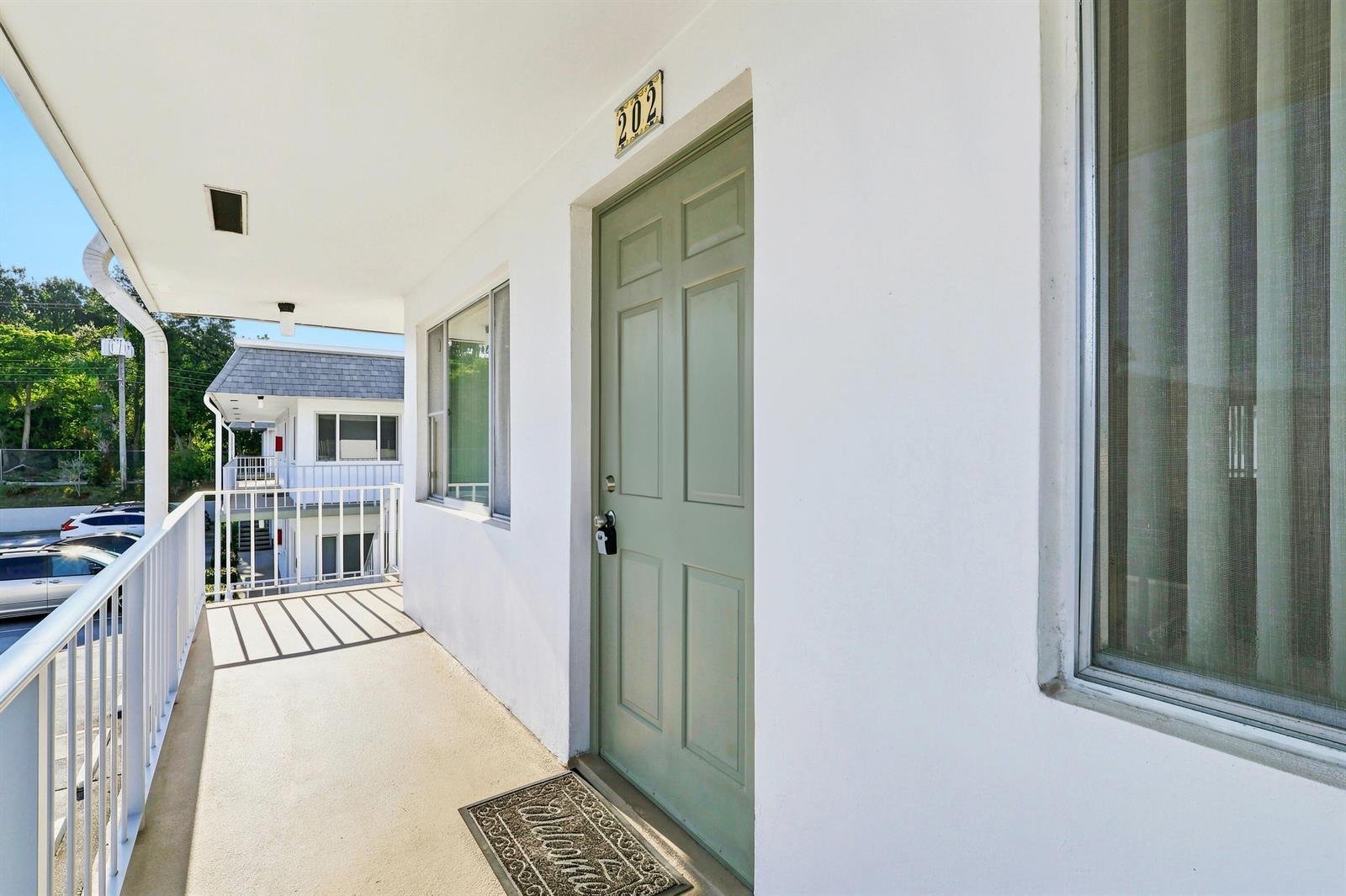 2920 Cynthia Lane # 202, FL 33461 photo 2