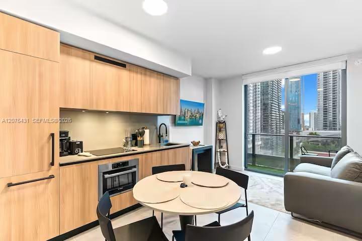 121 NE 5th St # 1711, Miami FL 33132