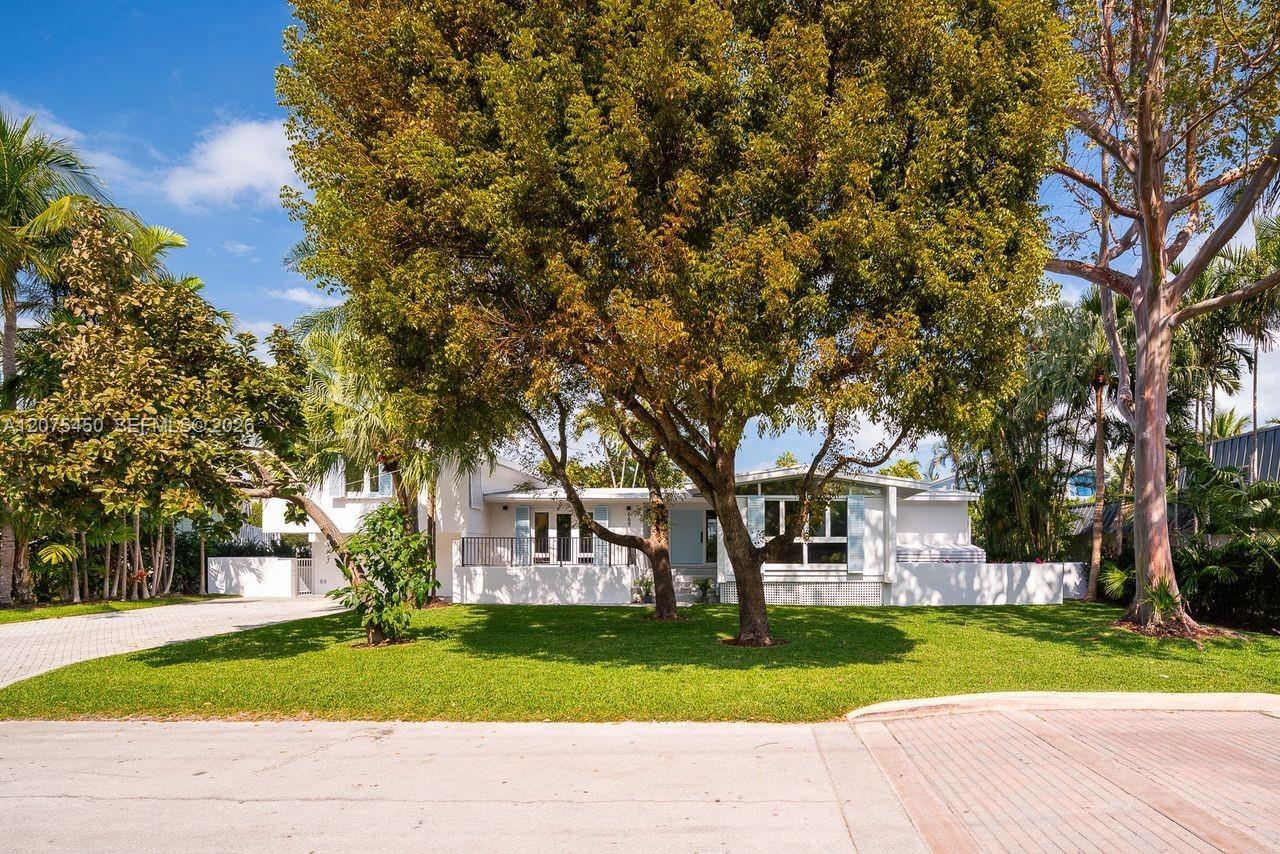 669 S Mashta Dr, Key Biscayne FL 33149 photo 3