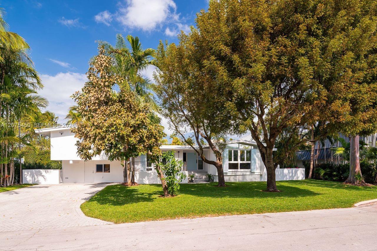 669 S Mashta Dr, Key Biscayne FL 33149 photo 5