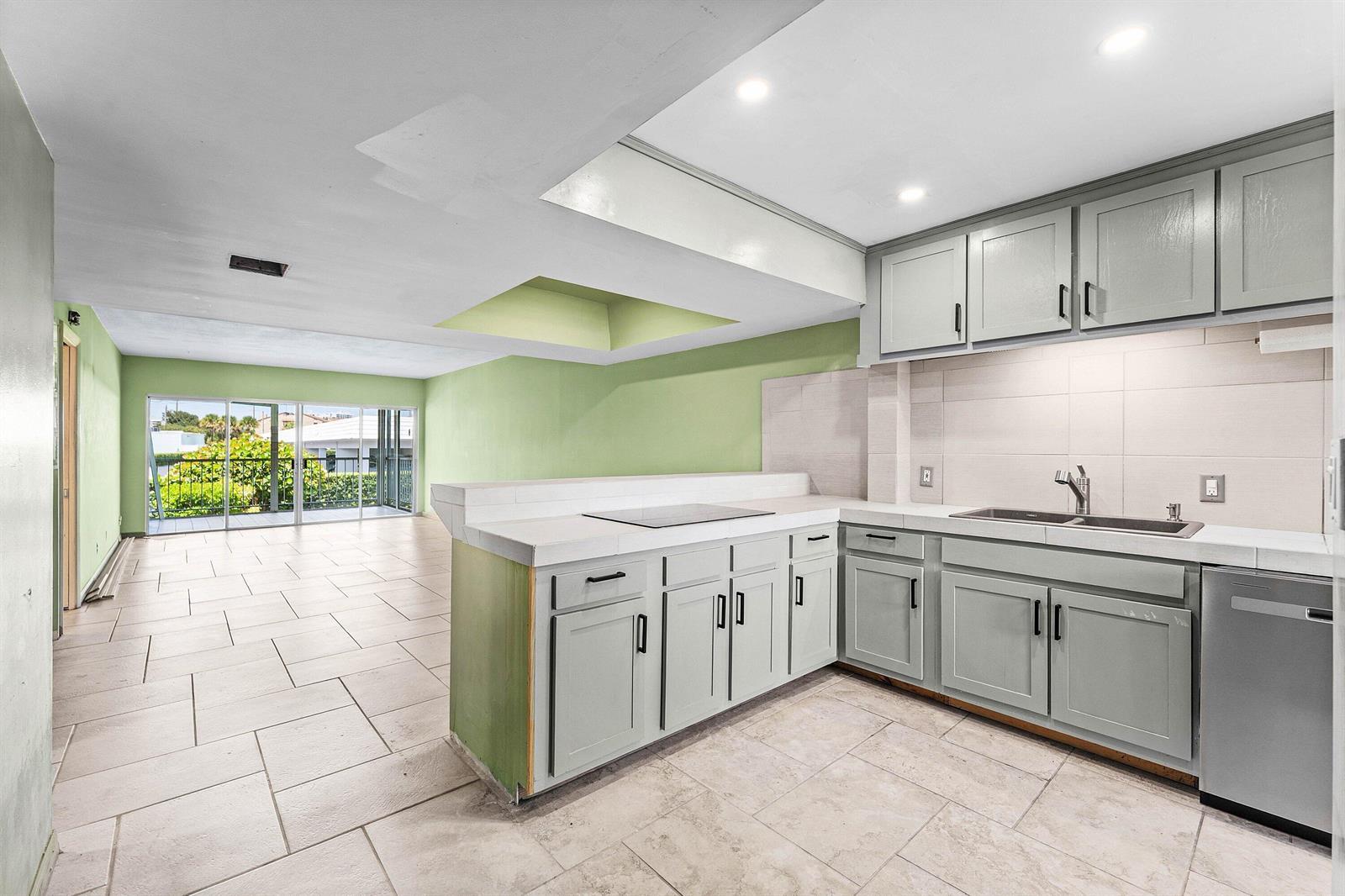 155 Yacht Club Drive # 101, North Palm Beach FL 33408 photo 3