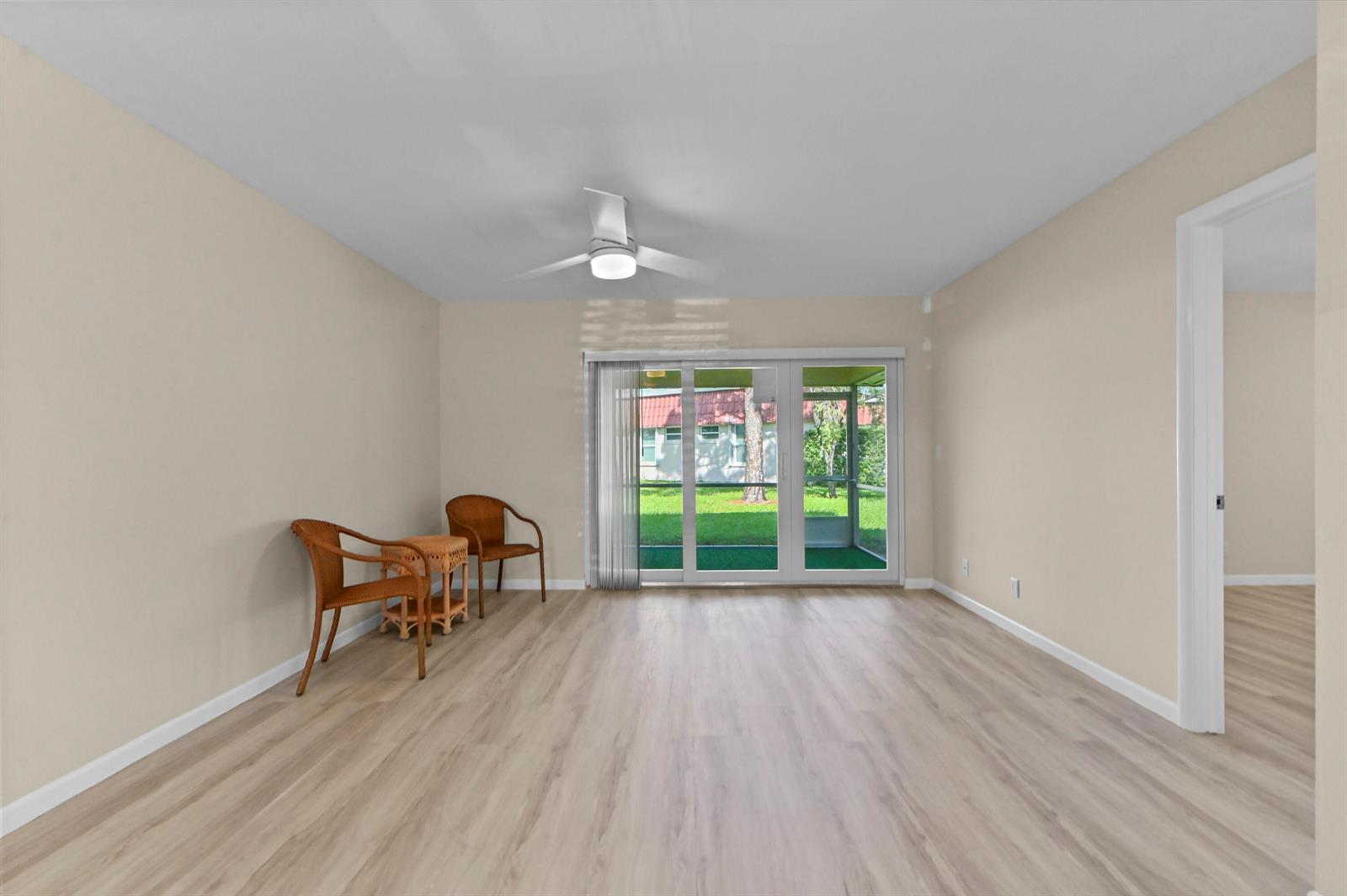 812 Salem Lane, Lake Worth FL 33467 photo 3