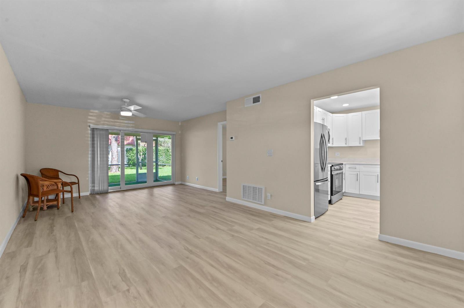 812 Salem Lane, Lake Worth FL 33467 photo 4