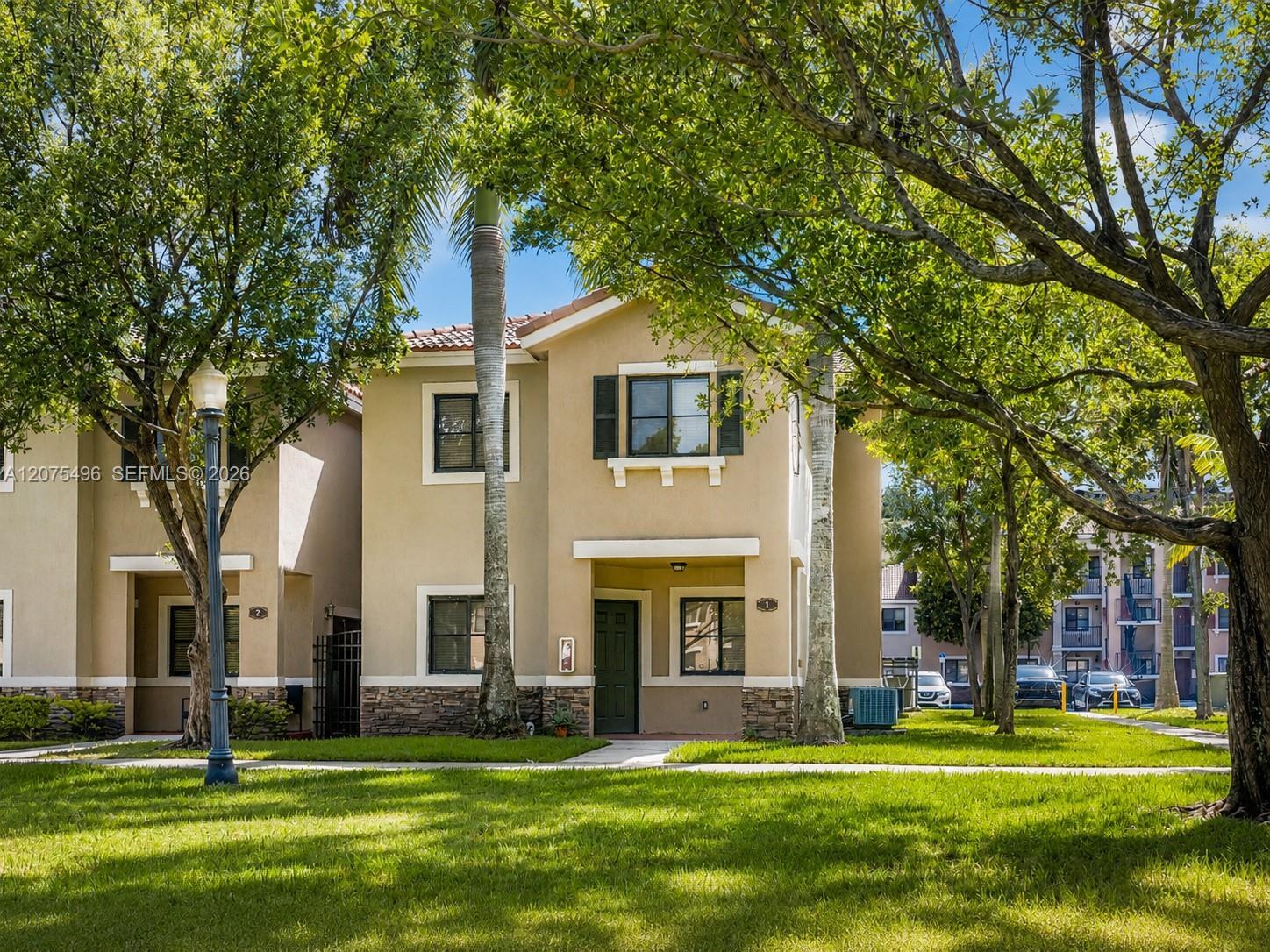 22821 SW 88th Pl # 20, Cutler Bay FL 33190 photo 2