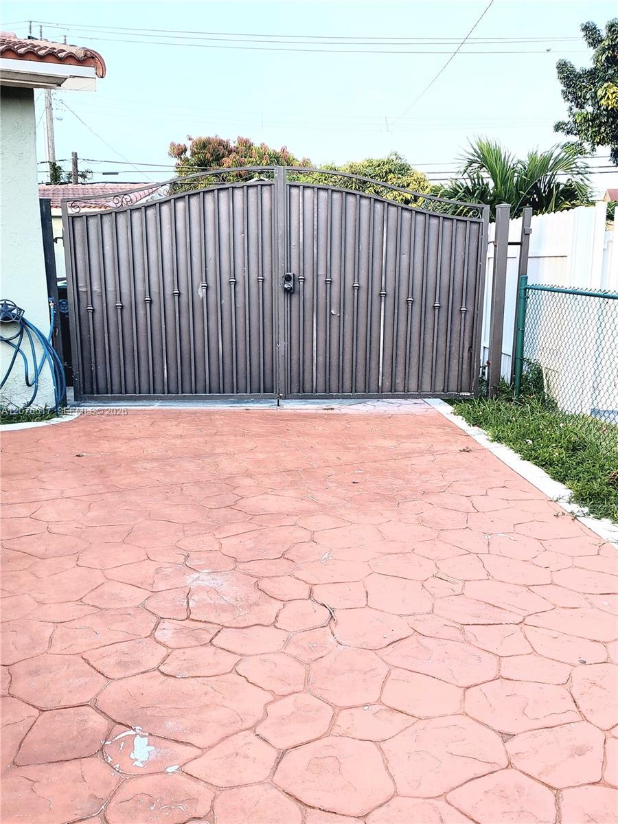 3941 E 9th Ln # 0, Hialeah FL 33013 photo 2