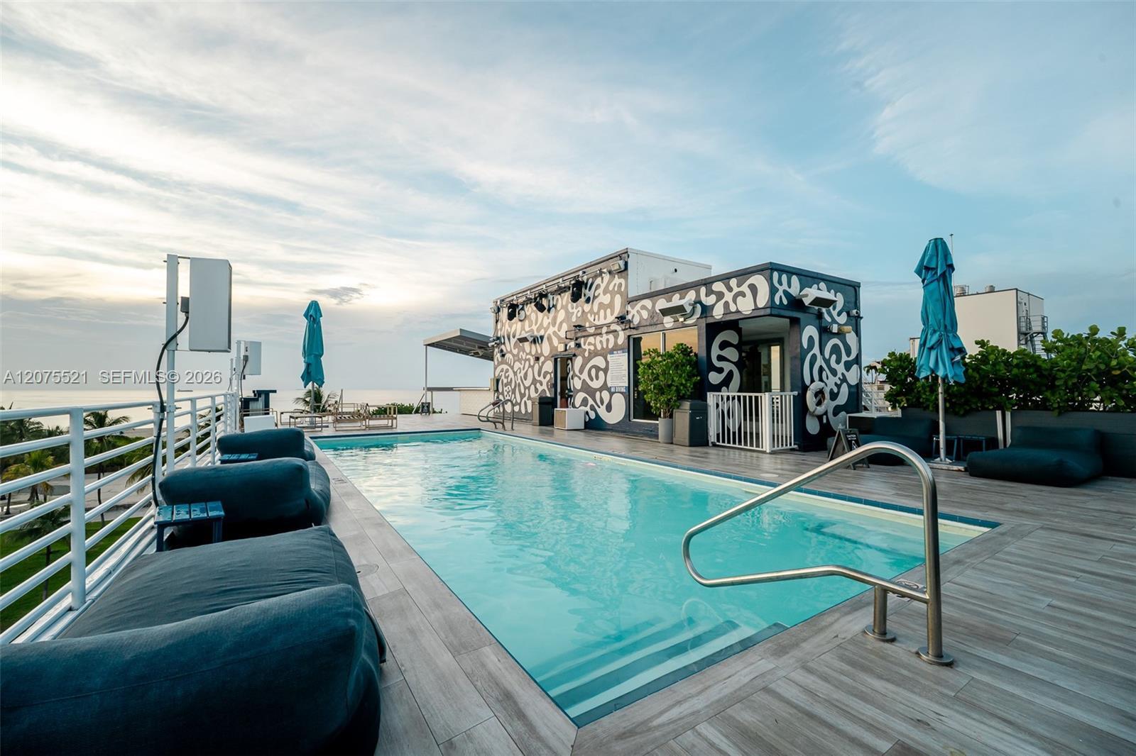 1060 Ocean Dr # D204, Miami Beach FL 33139 photo 5