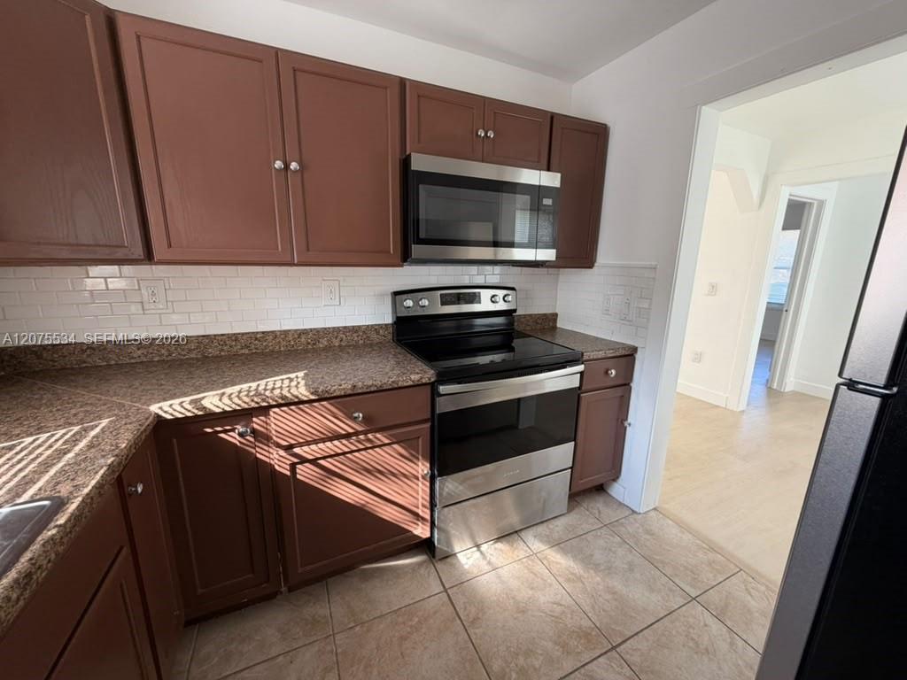 2312 Madison St # 38, Hollywood FL 33020 photo 5