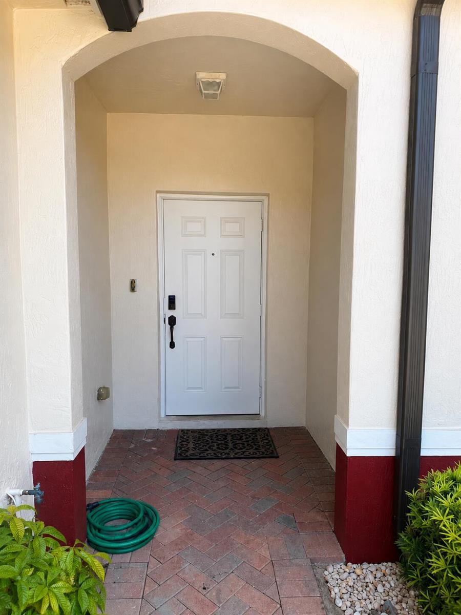 2986 NW 35TH Avenue, Lauderdale Lakes FL 33311 photo 2