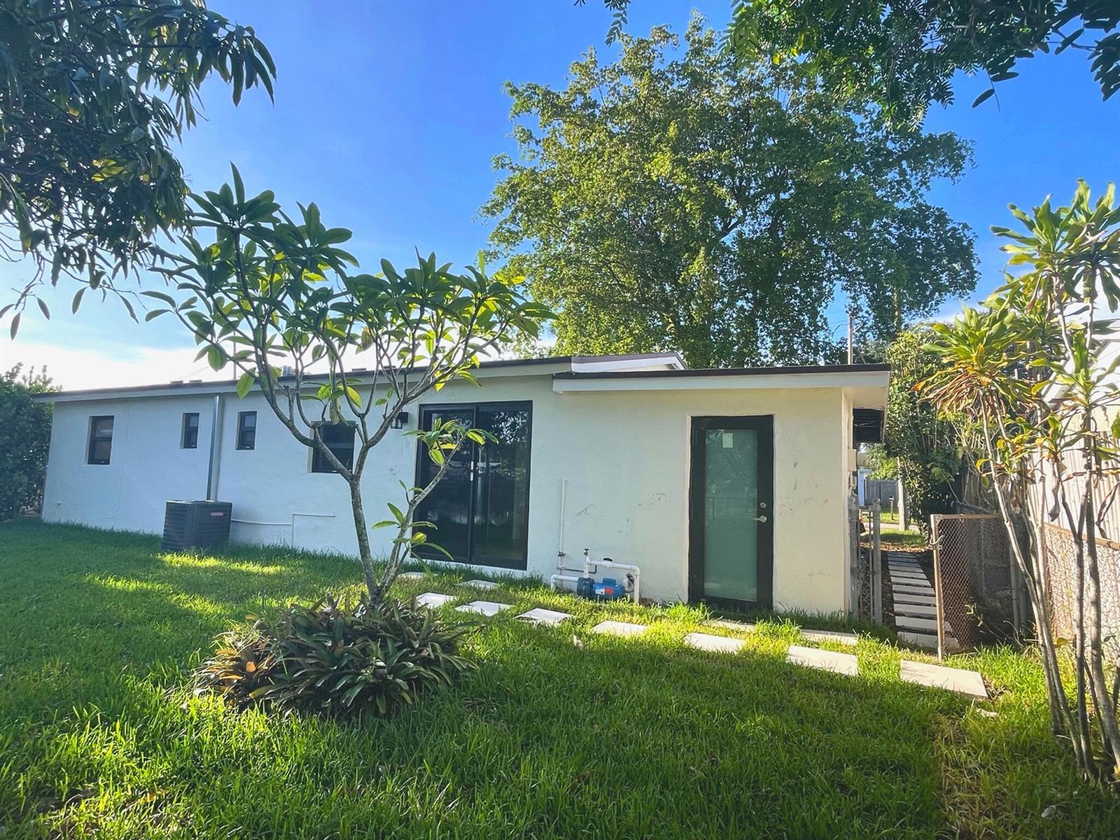 4329 SW 49TH Court, Dania Beach FL 33314 photo 4