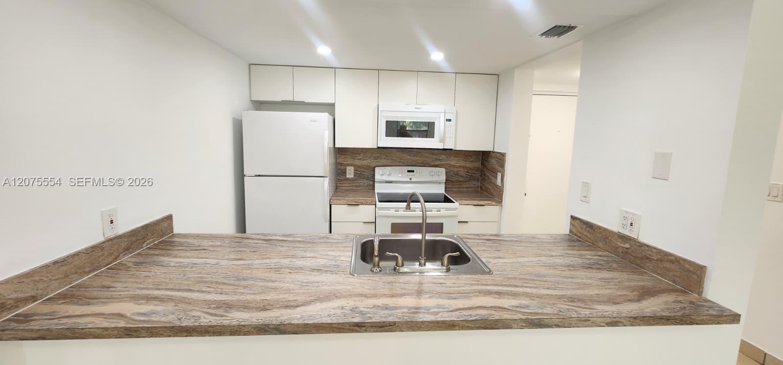 8160 Geneva Ct # 104, Doral FL 33166 photo 3