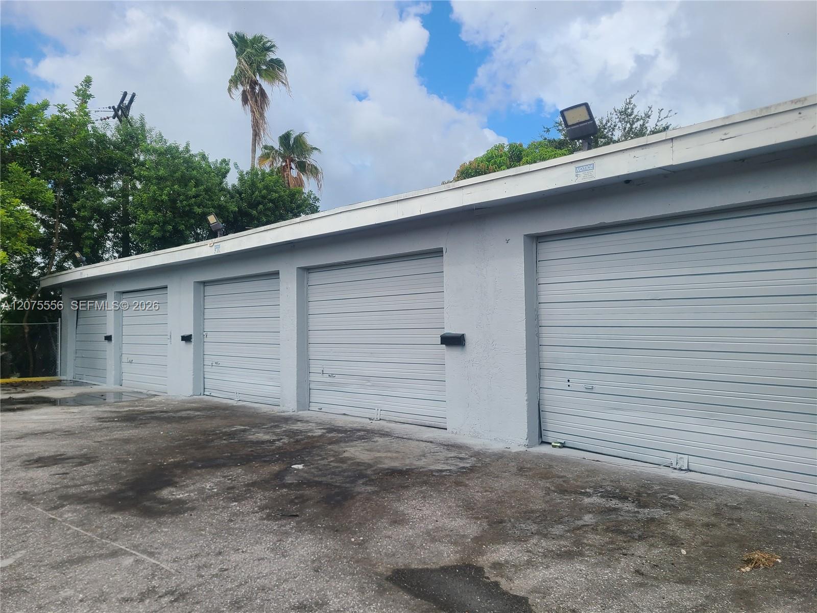 1125 NW 31st Ave, Lauderhill FL 33311