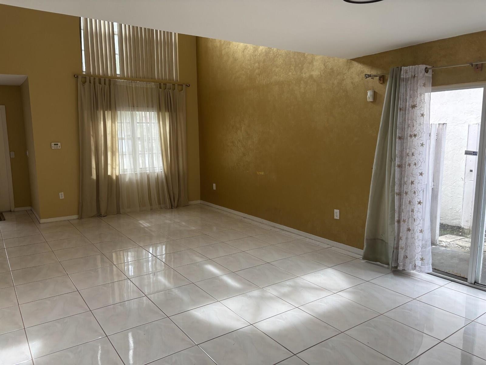 56 GABLES Boulevard, Weston FL 33326 photo 3