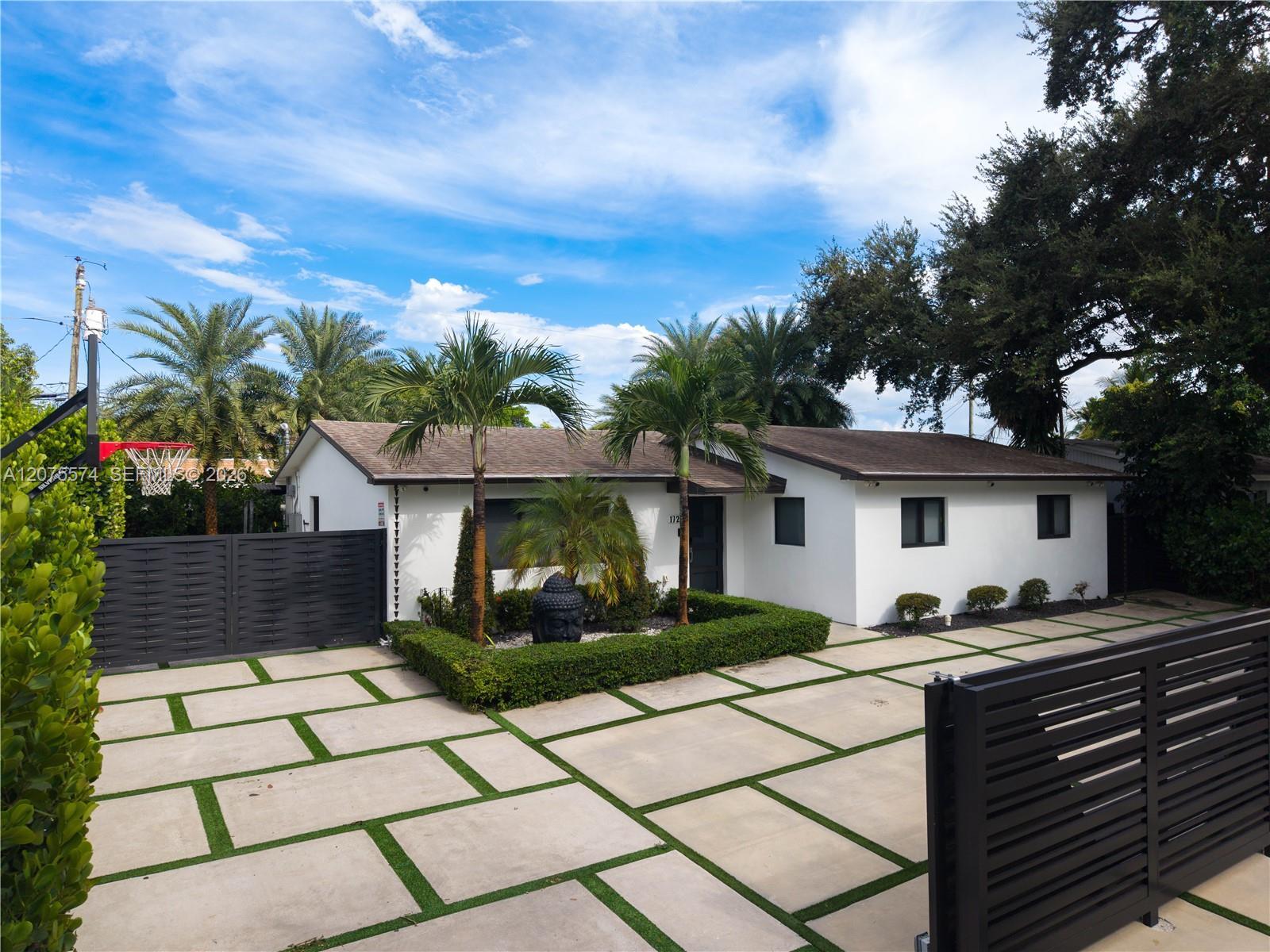 1721 SW 96th Ave, Miramar FL 33025 photo 2