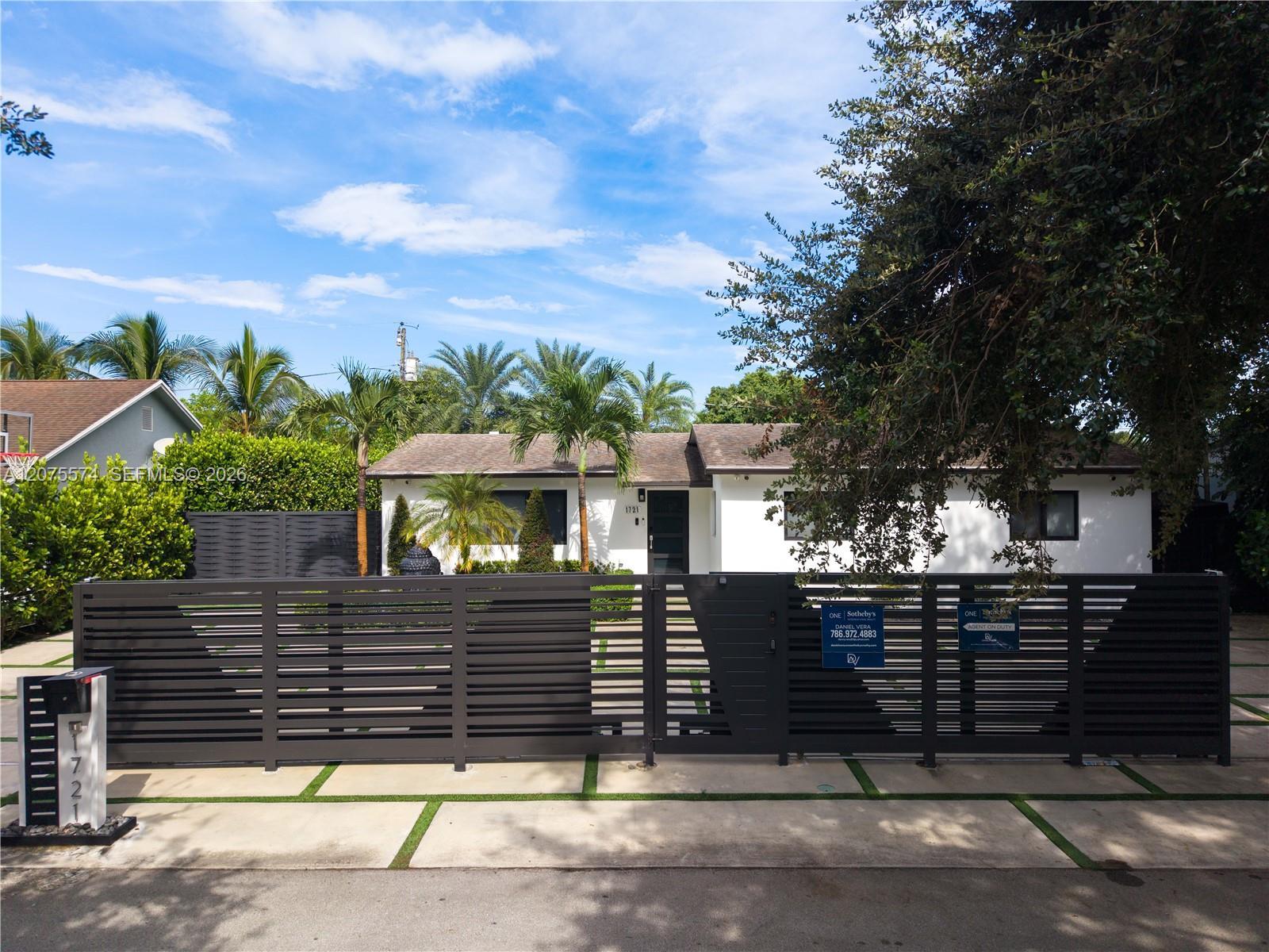 1721 SW 96th Ave, Miramar FL 33025 photo 3