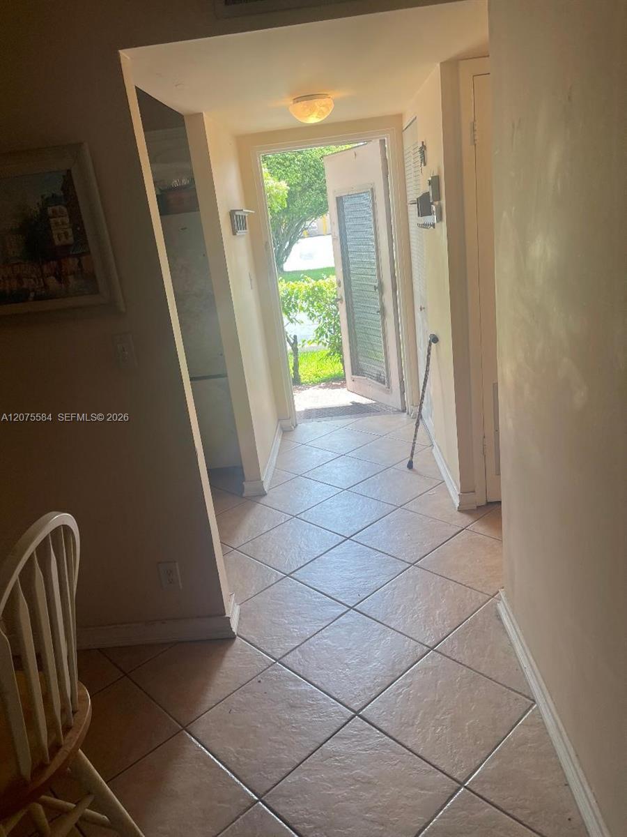 9400 Sunrise Lakes Blvd # 105, Sunrise FL 33322 photo 4