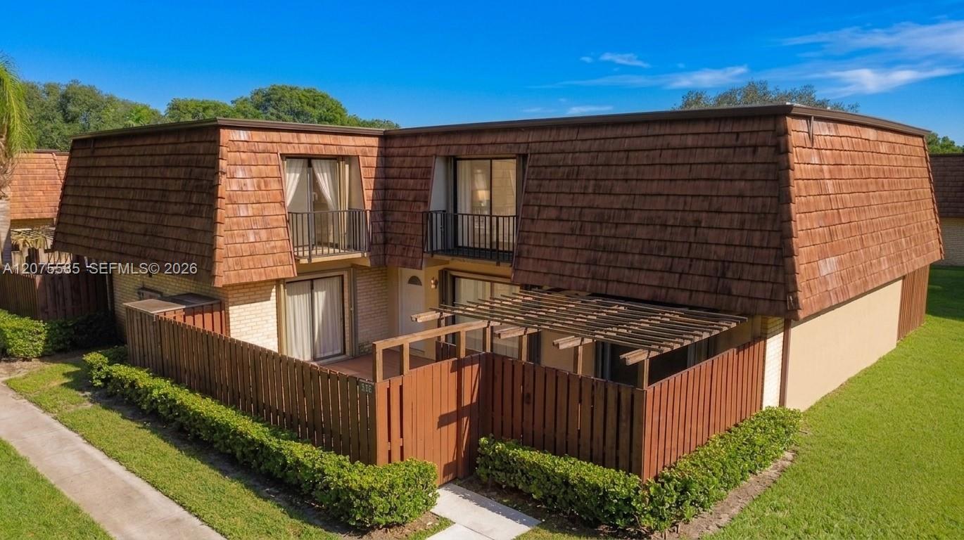 516 5th Ln, Green Acres FL 33463