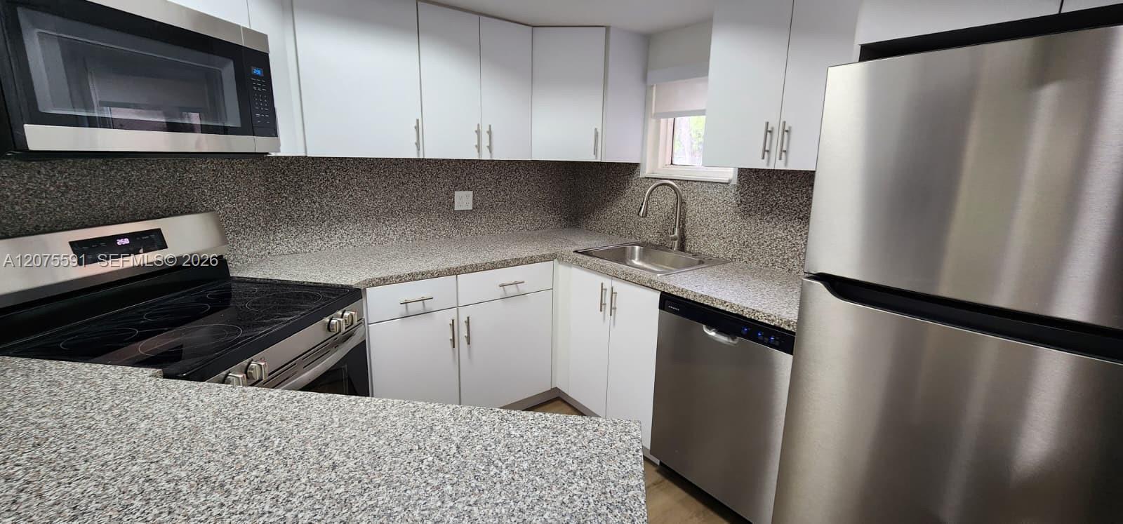 8363 Lake Dr # 108, Doral FL 33166 photo 2