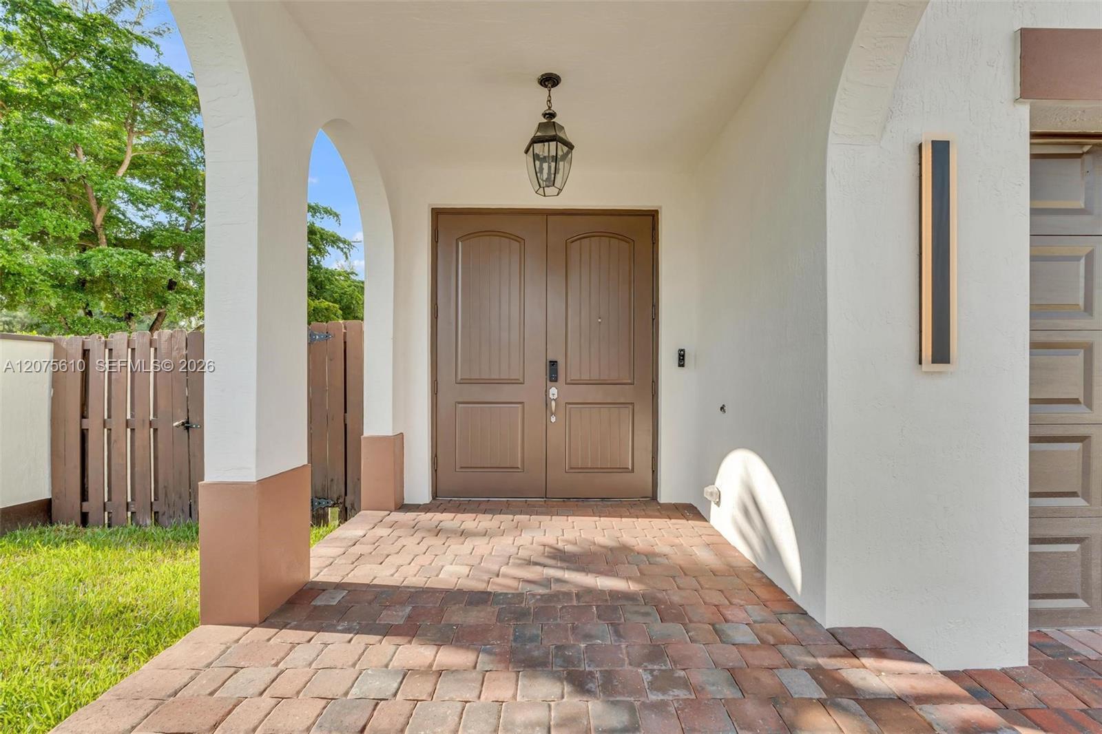 10204 NW 86th St, Doral FL 33178 photo 5