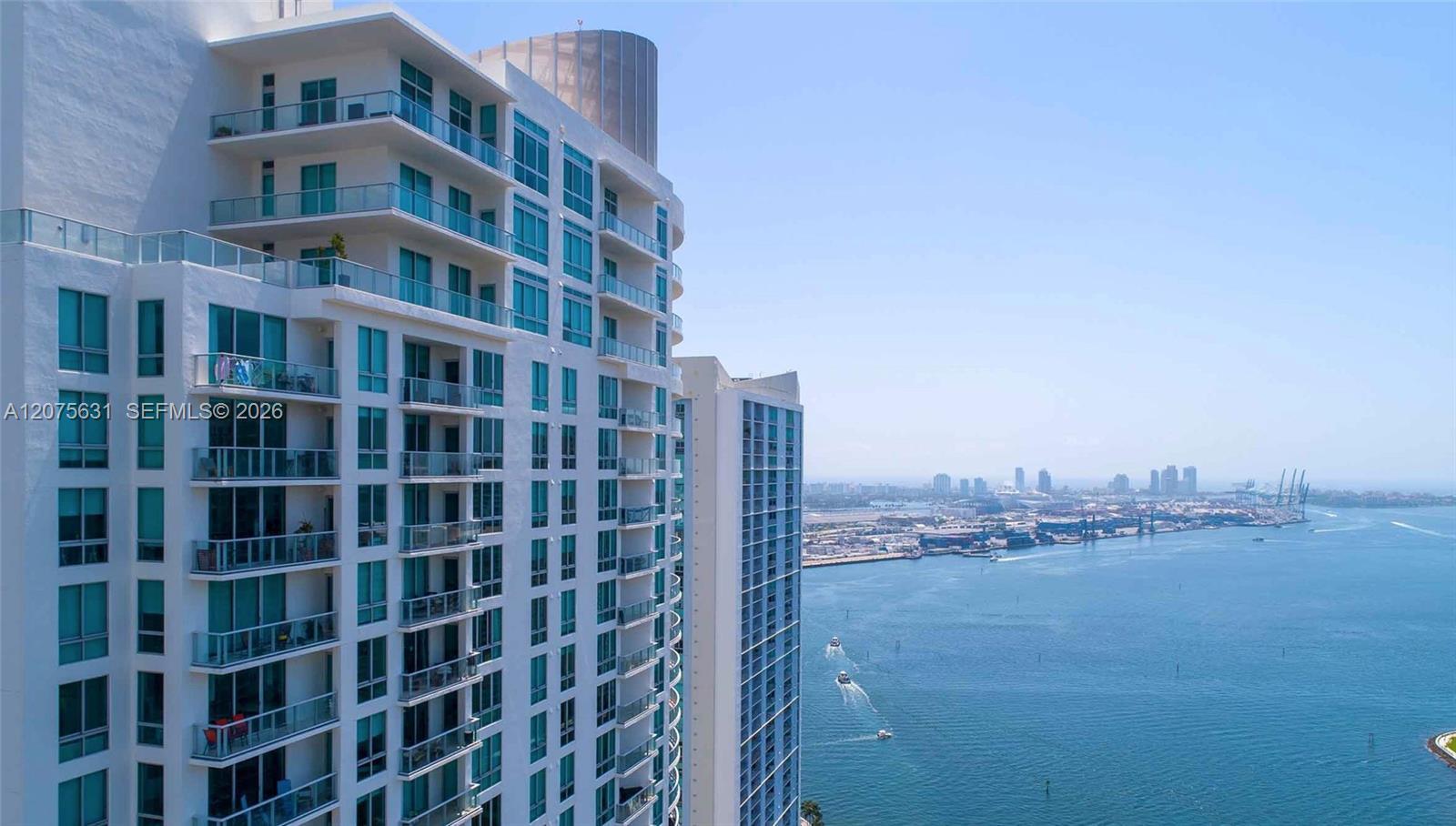 300 S Biscayne Blvd # 2207, Miami FL 33131