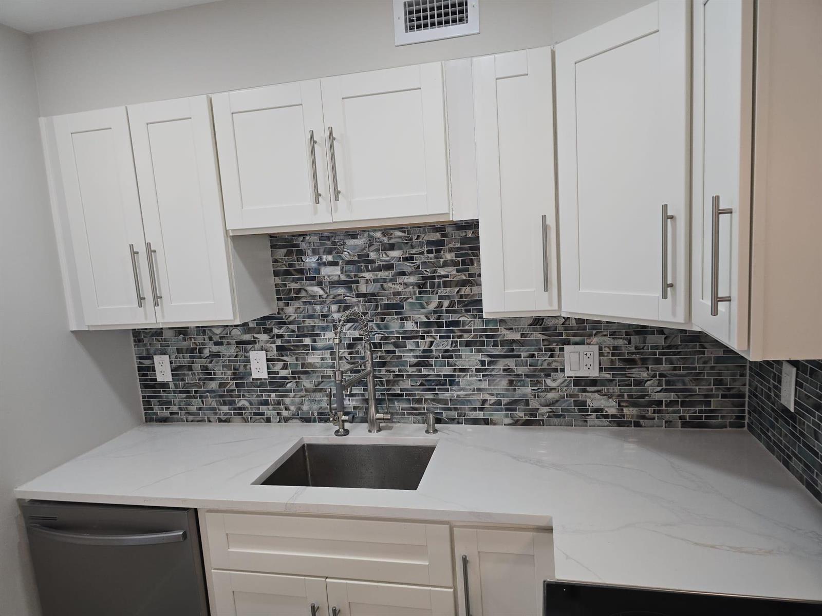 215 E NORMANDY E # 215, Delray Beach FL 33484 photo 4