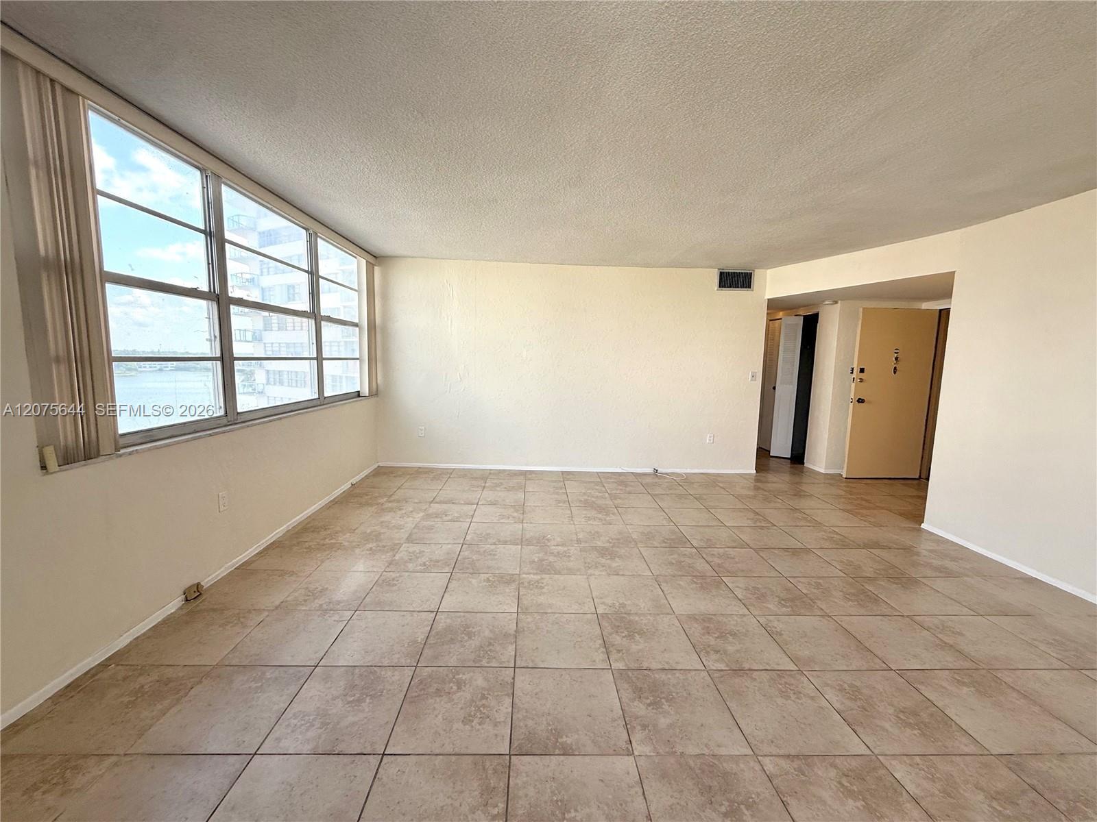 1351 NE Miami Gardens Dr # 626E, Miami FL 33179 photo 4