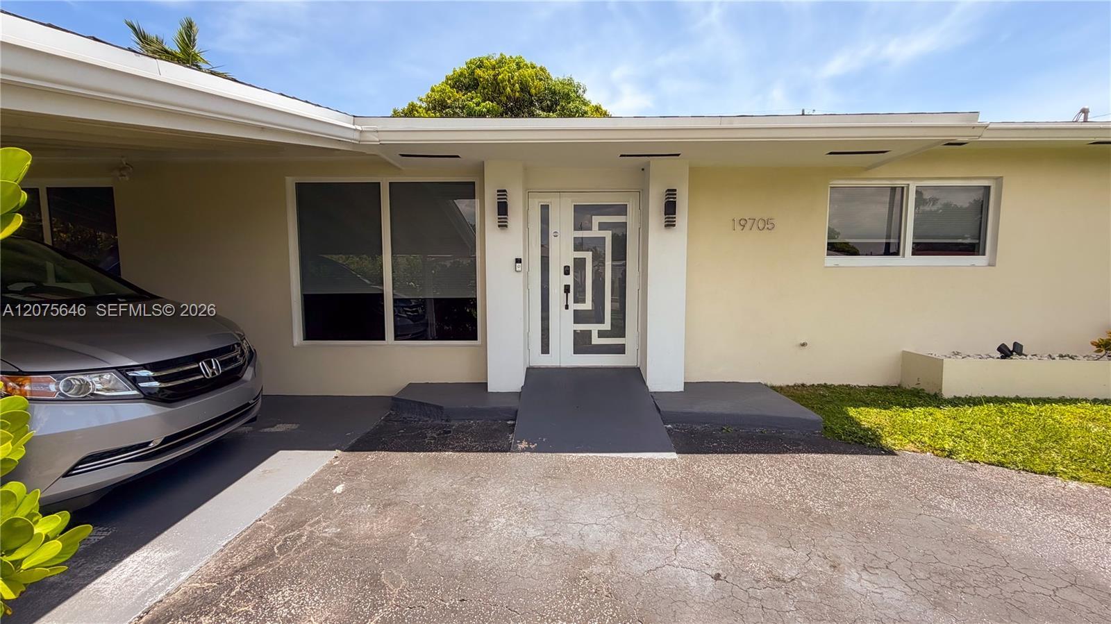 19705 NE 11th Ct # 19705, Miami FL 33179 photo 2