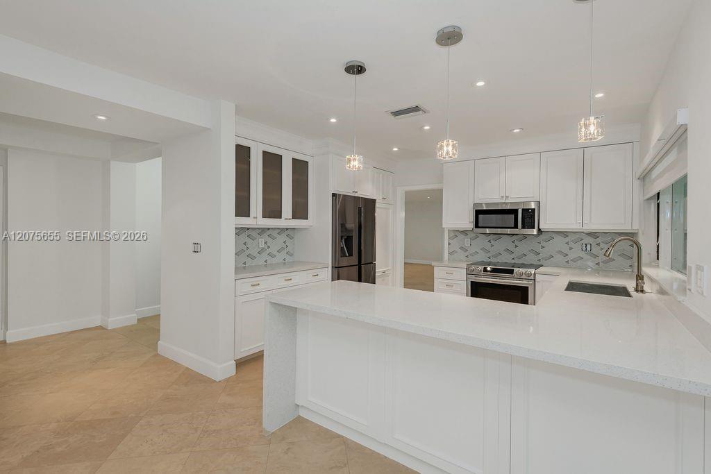 6931 Loch Ness Dr, Miami Lakes FL 33014 photo 5