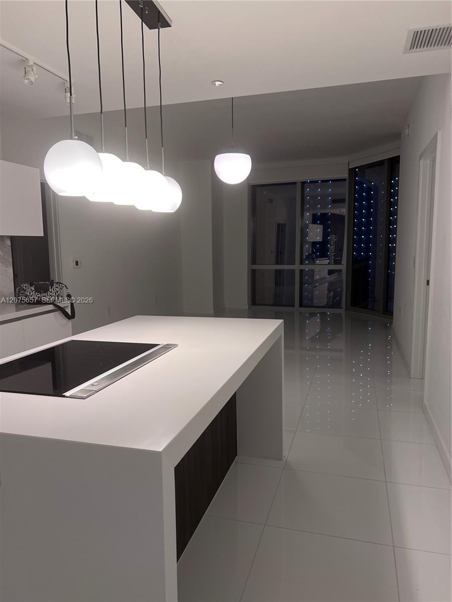 851 NE 1st Ave # 2107, Miami FL 33132 photo 4