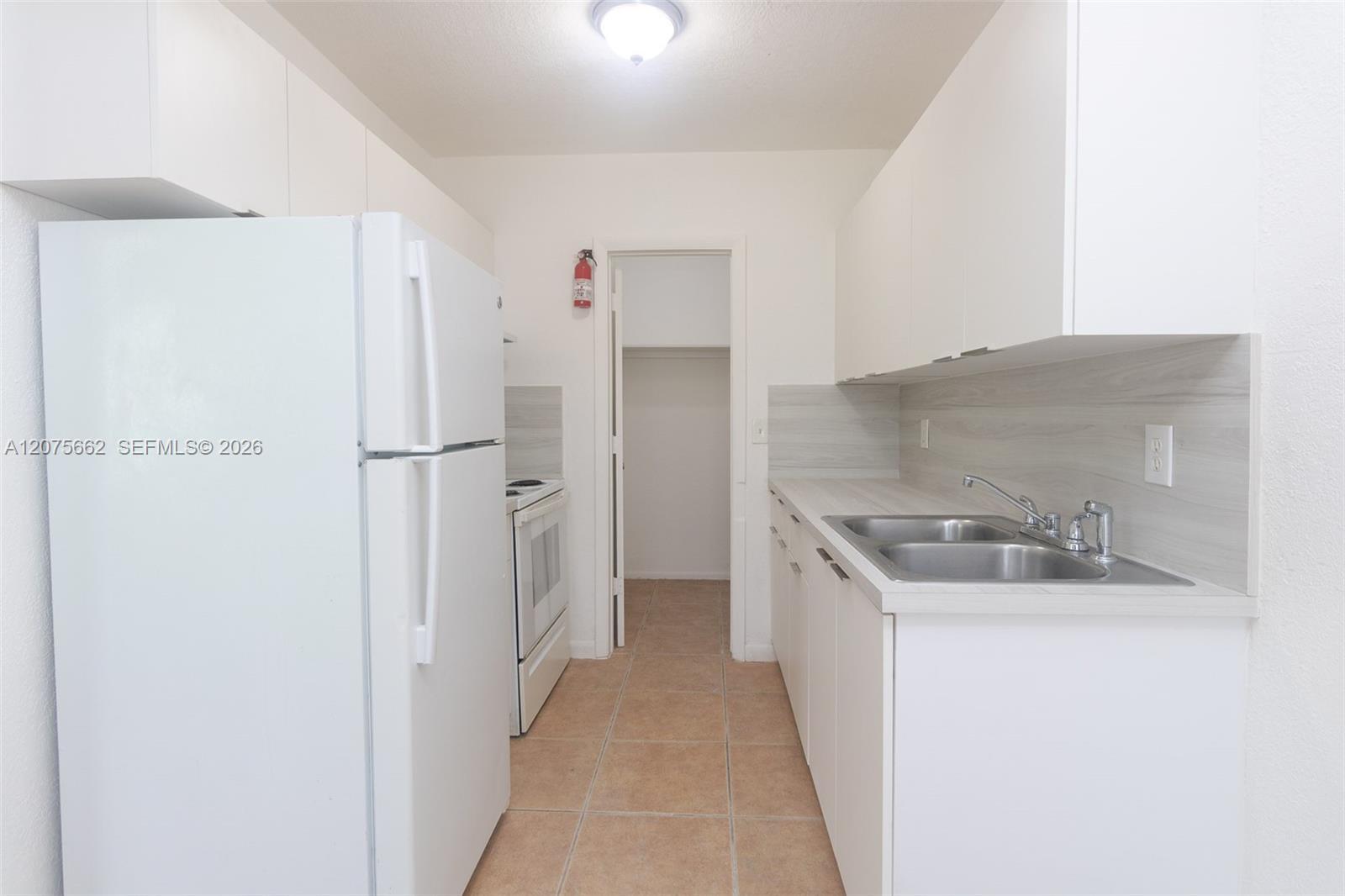831 NW 1st Ave # 2, Fort Lauderdale FL 33311 photo 4