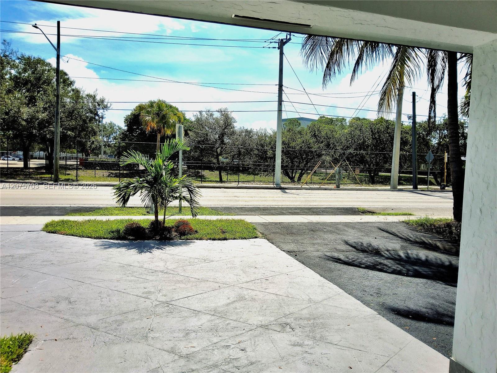 1125 NW 27th Ave, Fort Lauderdale FL 33311 photo 4