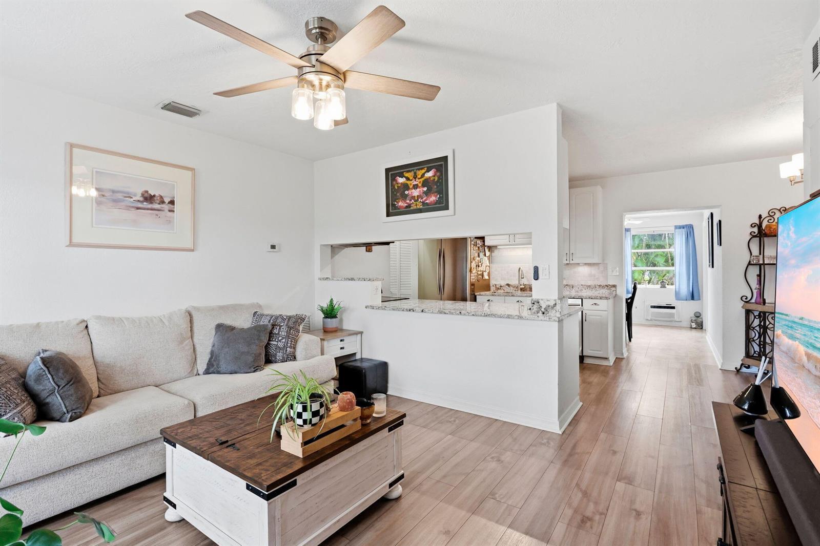 156 Granada Drive, Palm Springs FL 33461 photo 3