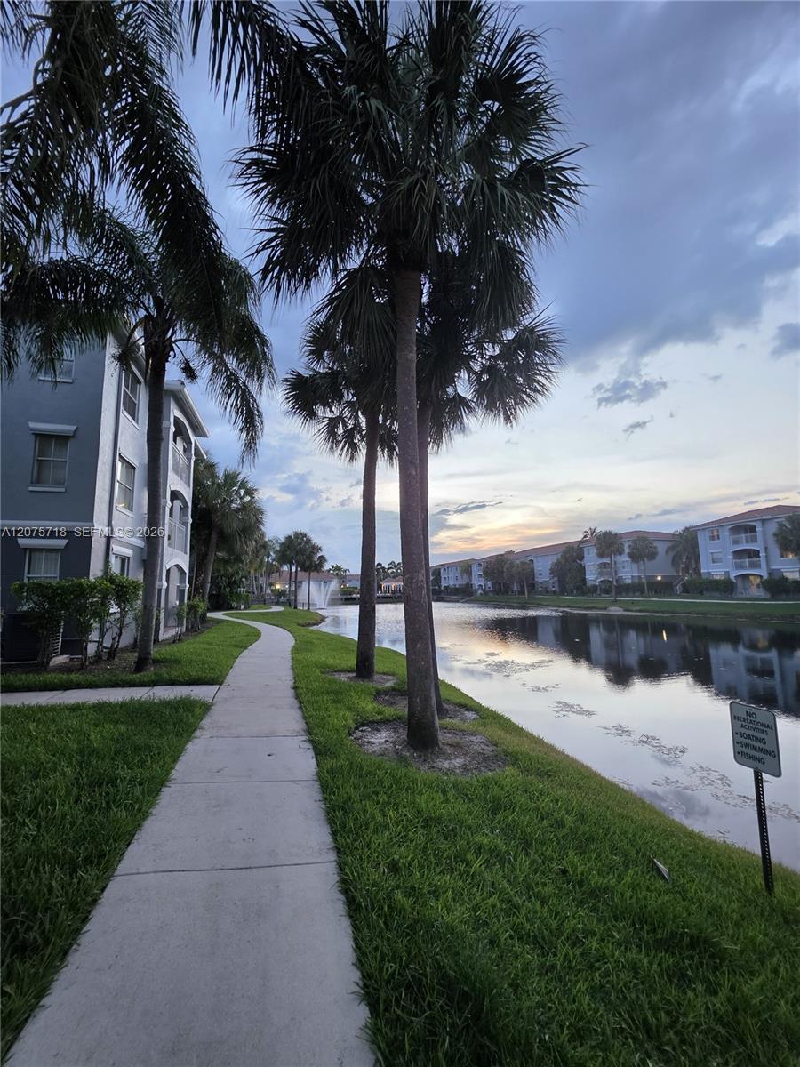 9615 NW 1st Ct # 301, Pembroke Pines FL 33024