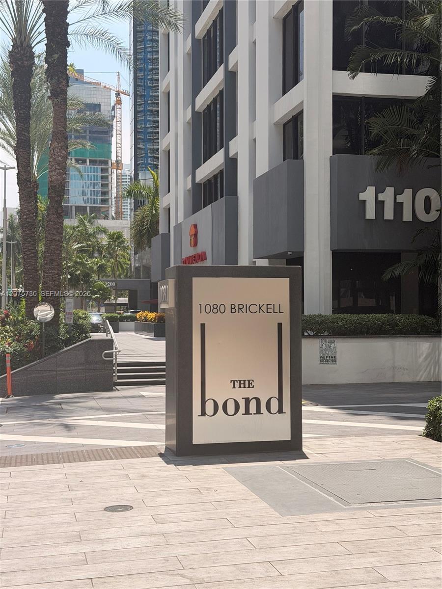 1080 Brickell Ave # 913, Miami FL 33131