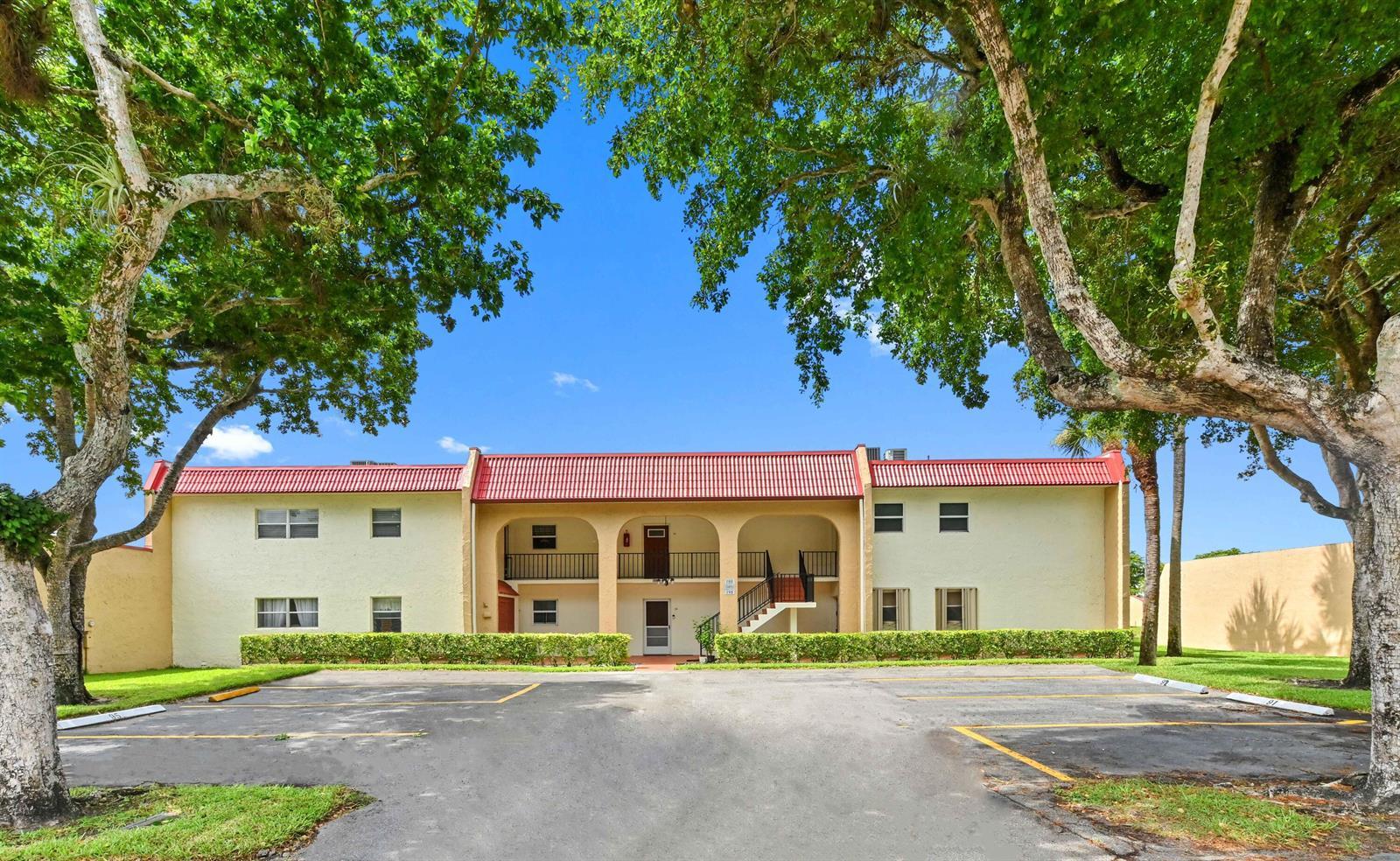 198 Lake Frances Drive # 198, West Palm Beach FL 33411 photo 2