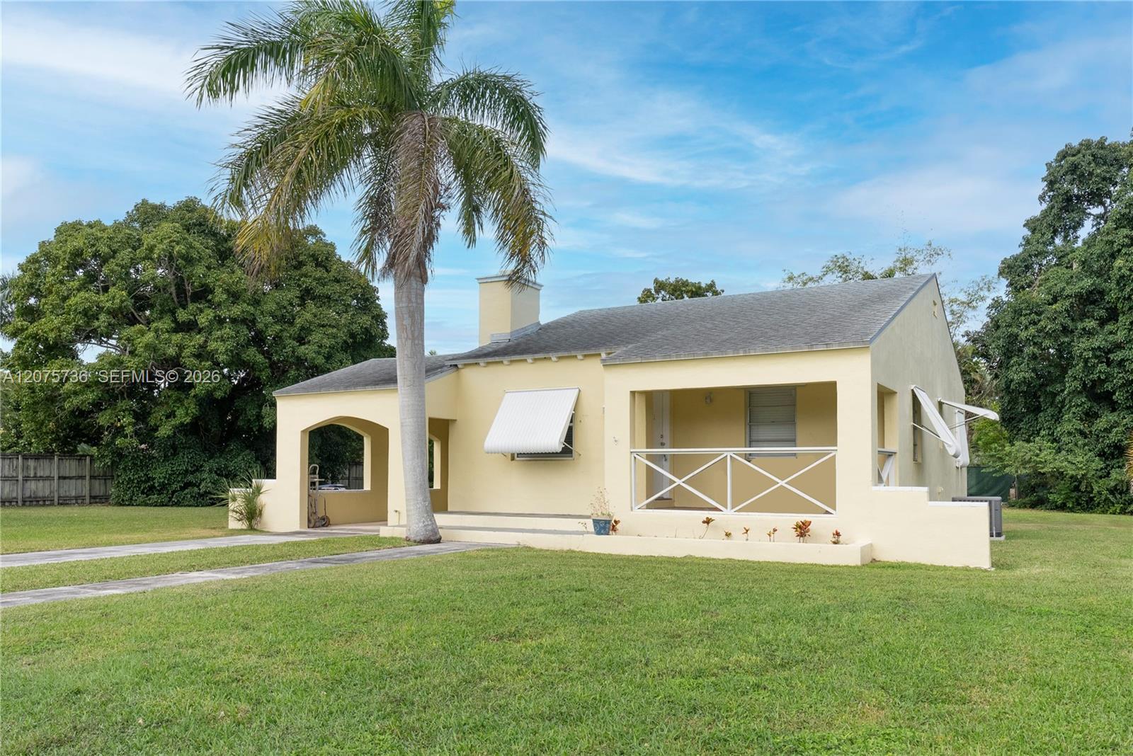 27 NW 21st St, Homestead FL 33030