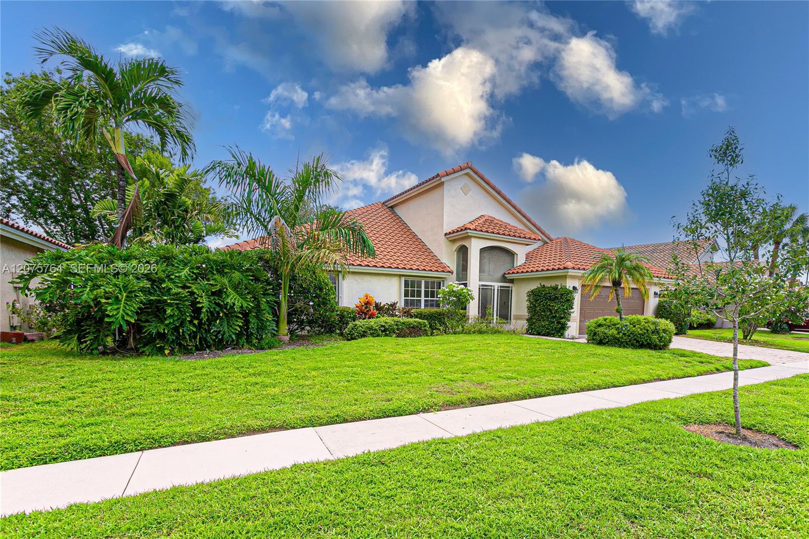 7367 Sterling Falls Ln, Boynton Beach FL 33437 photo 2