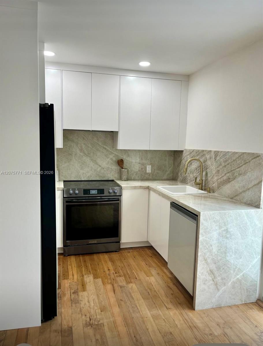 22 Marabella Ave, Coral Gables FL 33134 photo 5