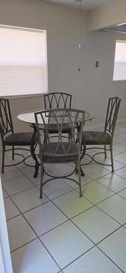 444 Saxony J, Delray Beach FL 33446 photo 2