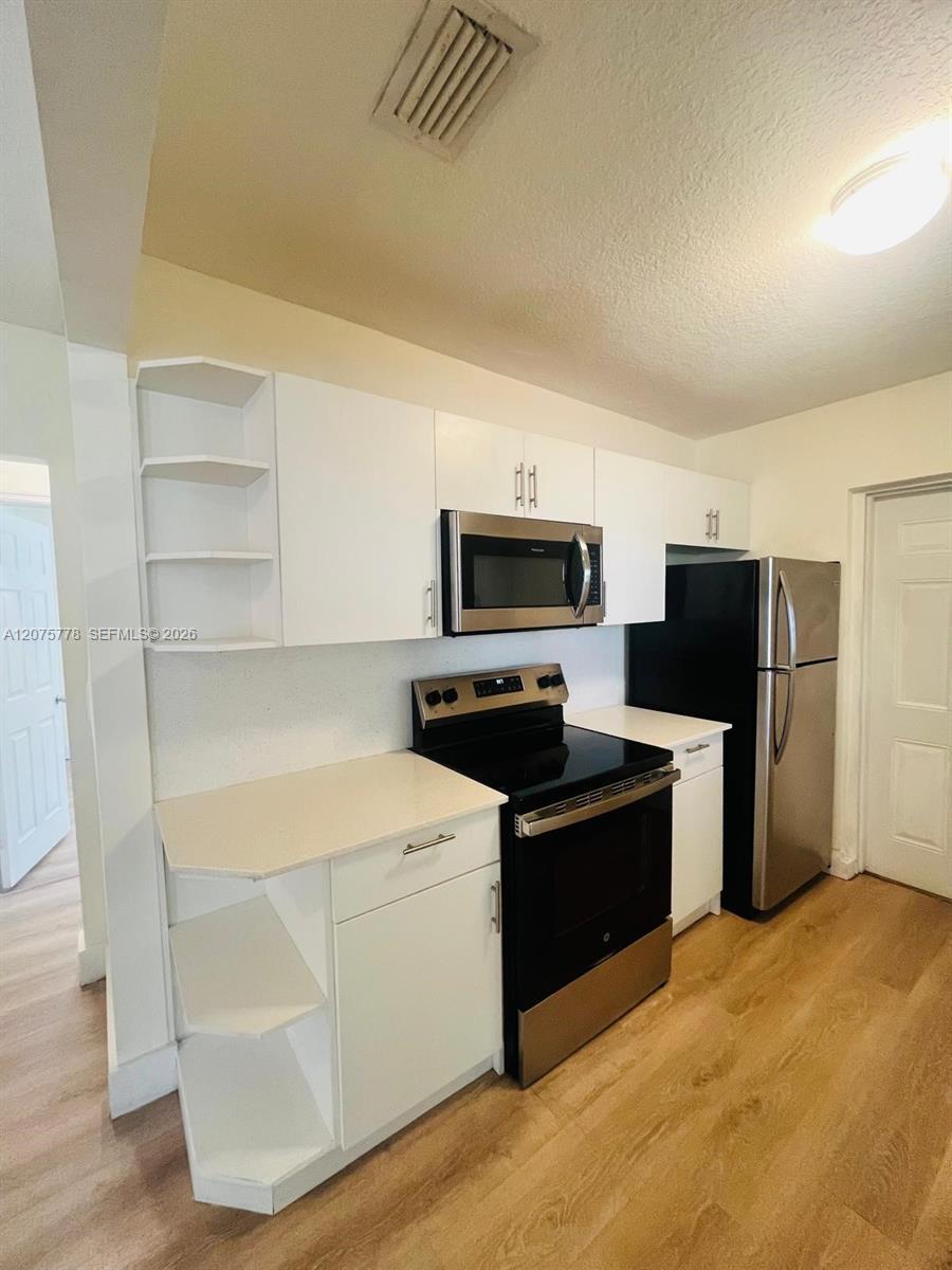 2000 Monroe St # 14, Hollywood FL 33020 photo 2