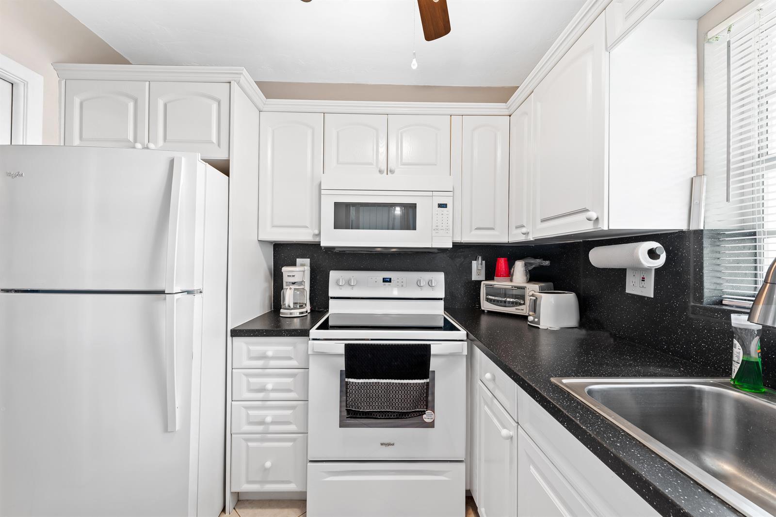 2100 NE 38th Street # 205, Lighthouse Point FL 33064 photo 4