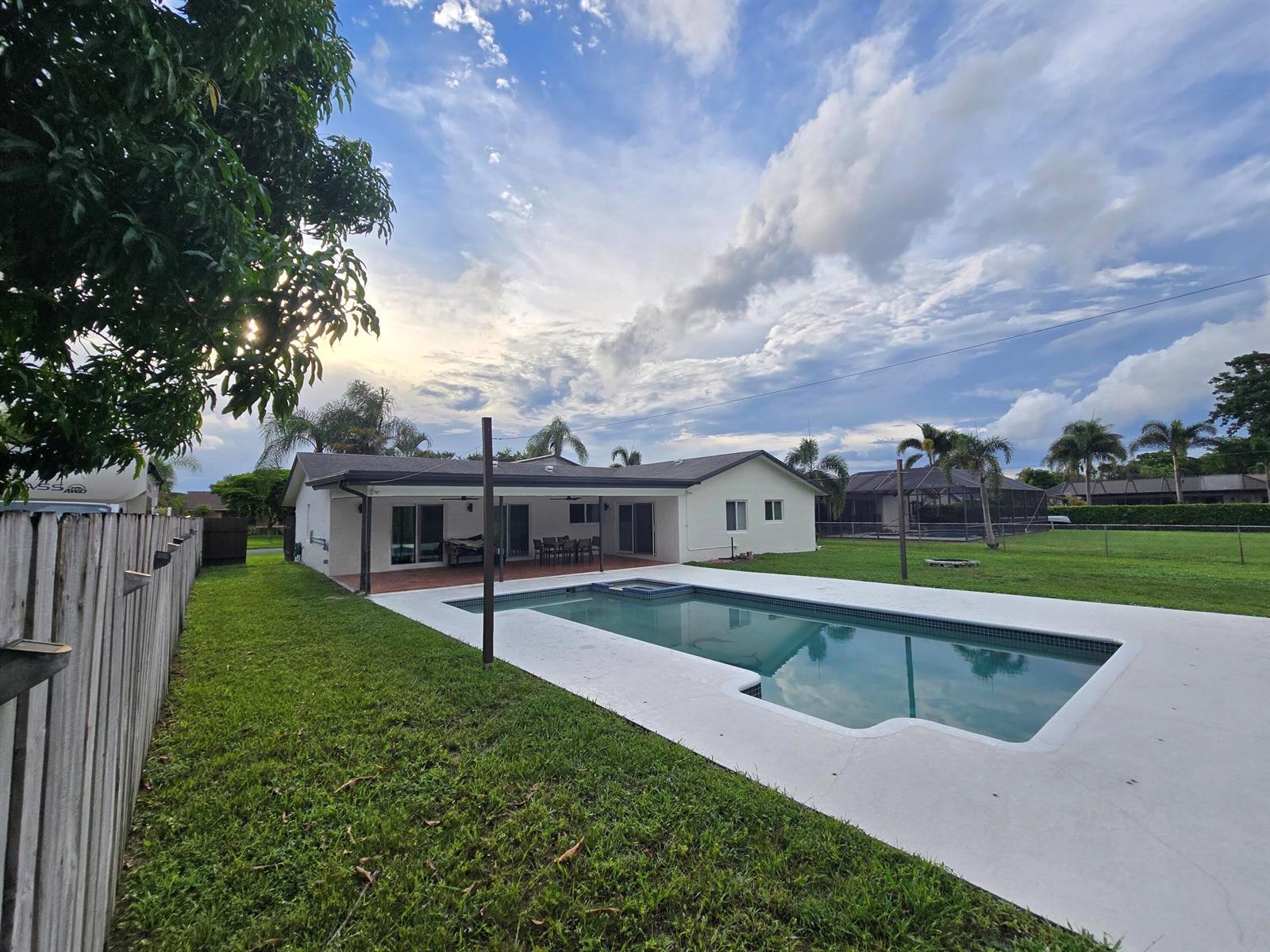 840 NW 48TH Avenue, Coconut Creek FL 33063 photo 2