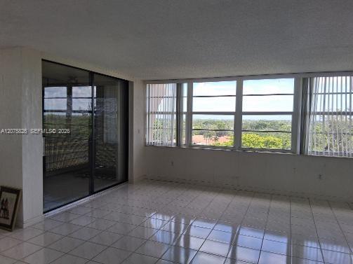 900 St Charles Pl, Pembroke Pines FL 33026 photo 3
