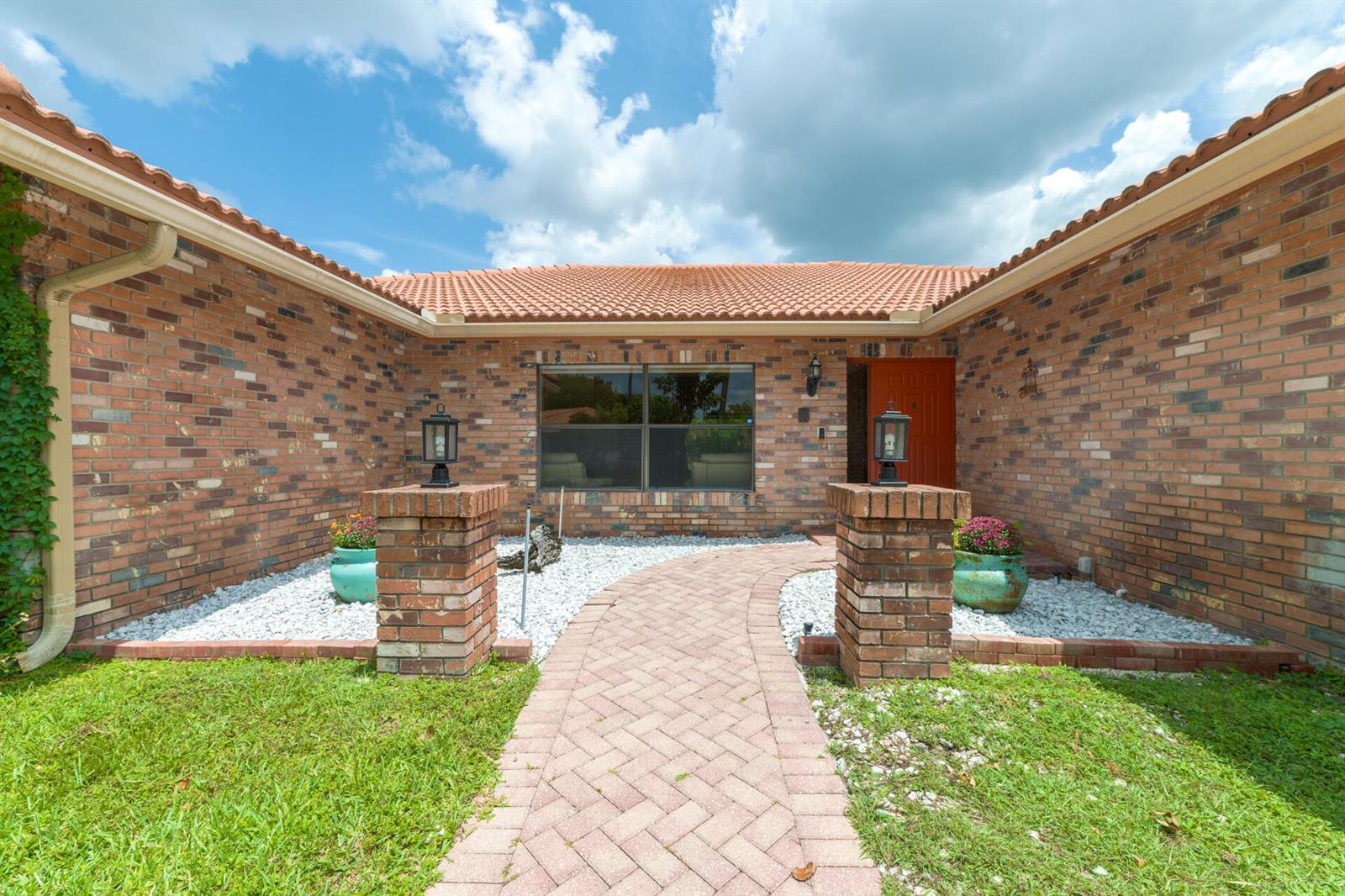 8501 NW 80 Street, Tamarac FL 33321 photo 4