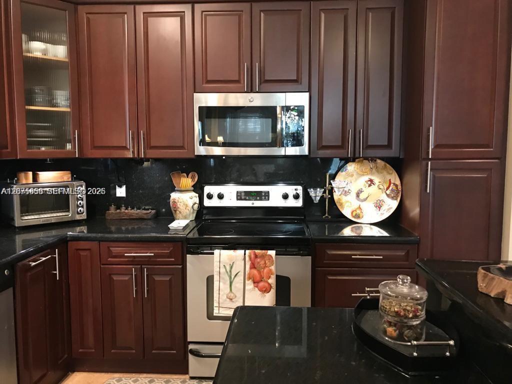 1225 NE 11th Ave, Fort Lauderdale FL 33304 photo 4