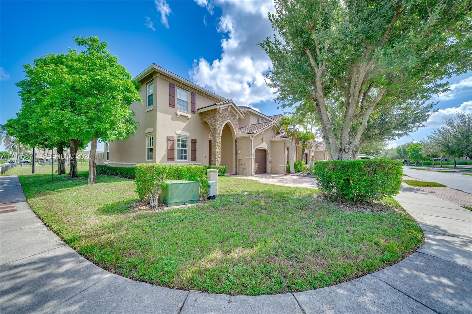 15335 SW 9th Way # 15335, Miami FL 33194 photo 3