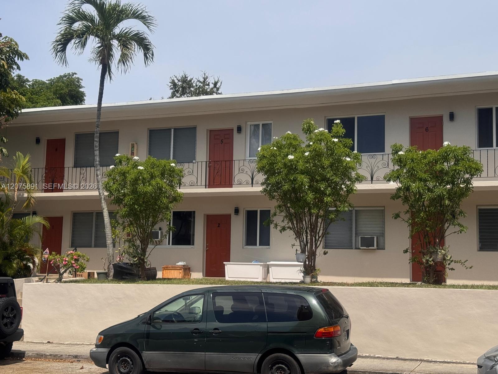 435 SW 5th Ave # 1, Miami FL 33130 photo 4