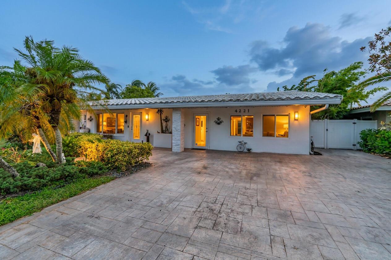4221 NE 16th Avenue, Oakland Park FL 33334 photo 3